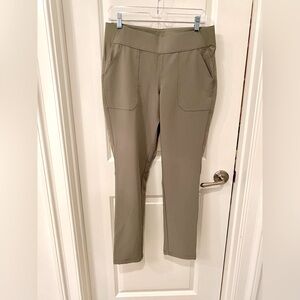 Weatherproof brand khaki stretch hiking pants Size M